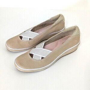 Grasshoppers Nantucket Slip On Low Wedges - Beige & White - Size 6 Womens